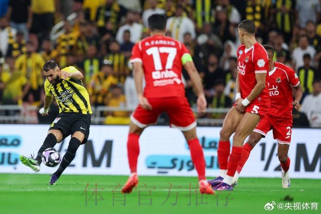 本泽马今日接受进一步检查 可能不会出战欧冠 本泽马今日接受进一步检查 可能不会出战欧冠