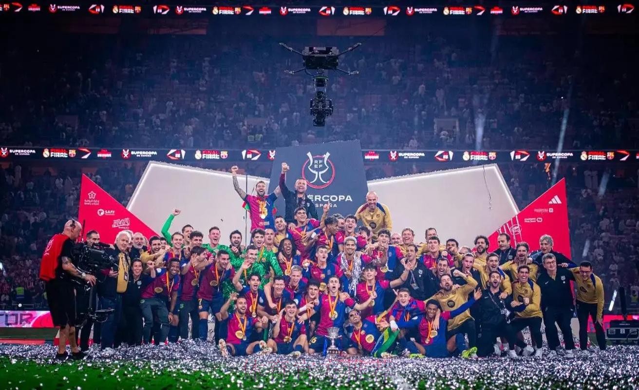 阿拉巴回绝了巴黎与切尔西 首选是皇马或巴萨